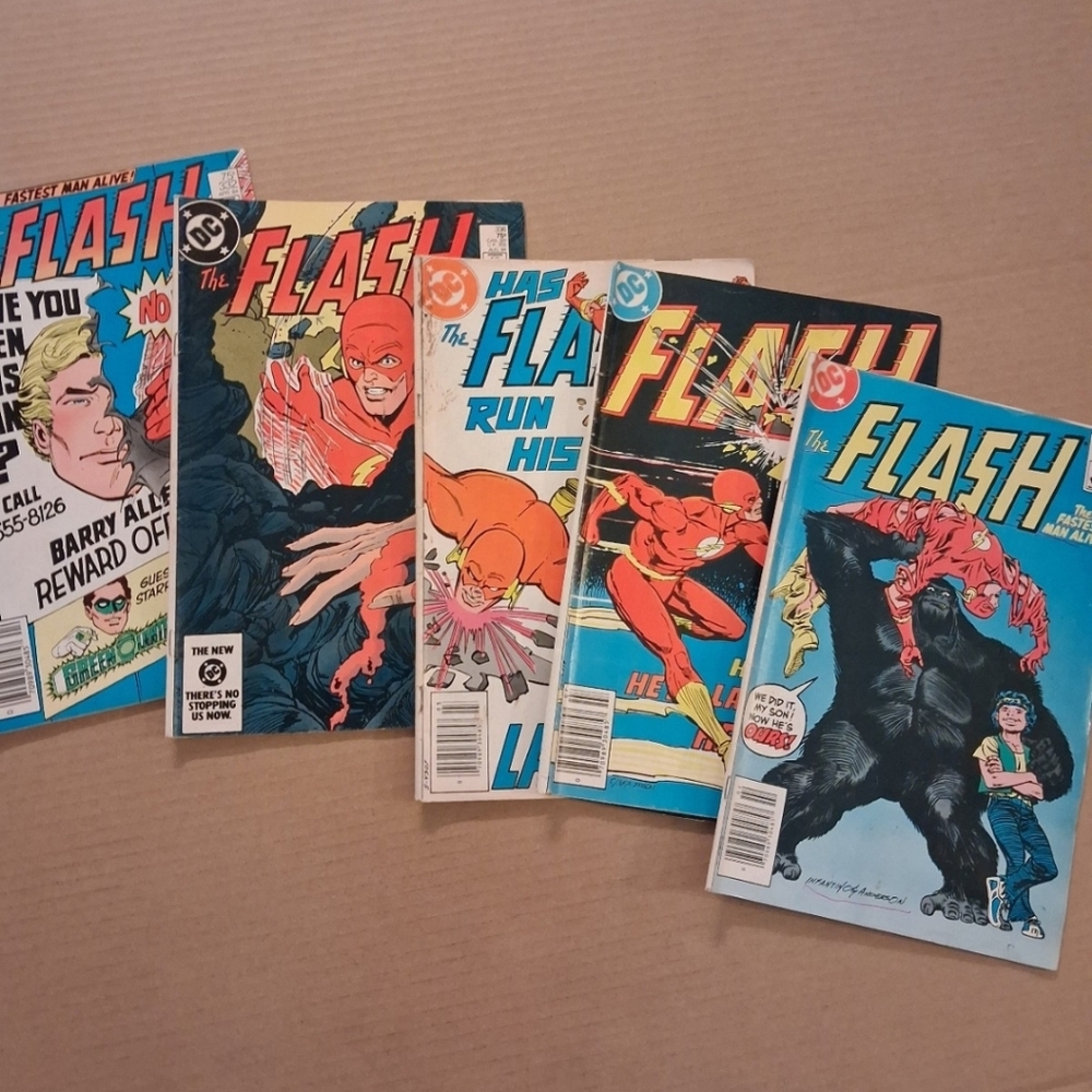 DC Comics Lof of 5 "The Flash" Comic Books 1980's Vintage